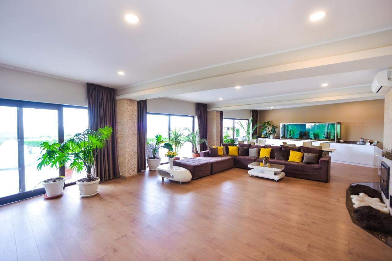 Casa Miralago Boutique Adults Only Tulcea Ngoại thất bức ảnh