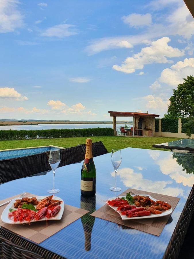 Casa Miralago Boutique Adults Only Tulcea Ngoại thất bức ảnh