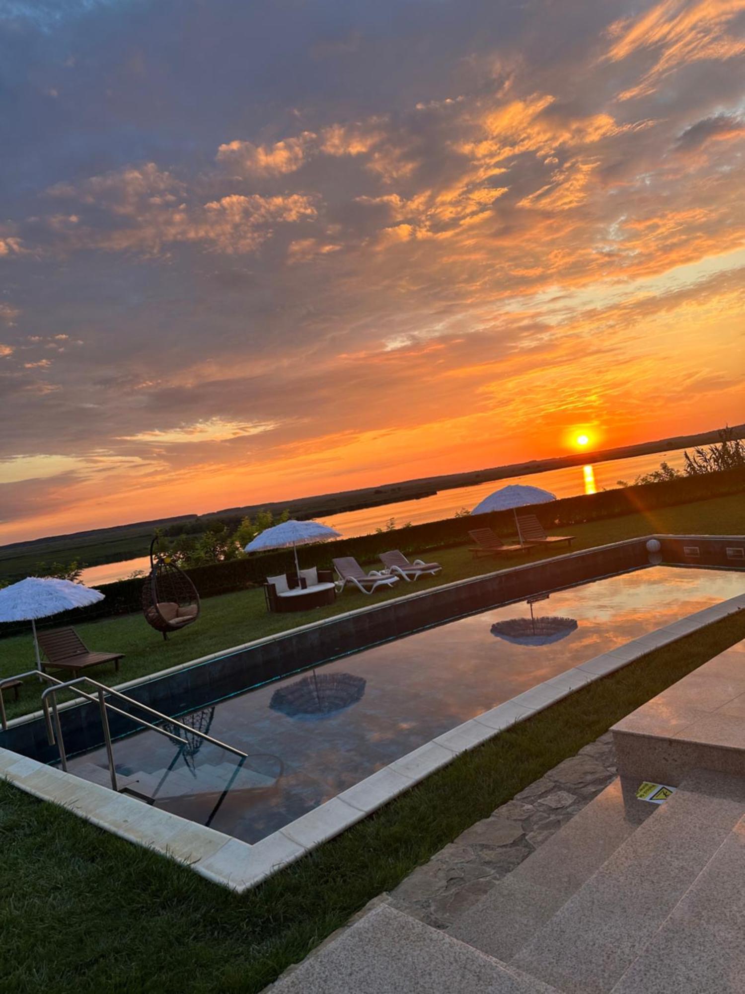 Casa Miralago Boutique Adults Only Tulcea Ngoại thất bức ảnh